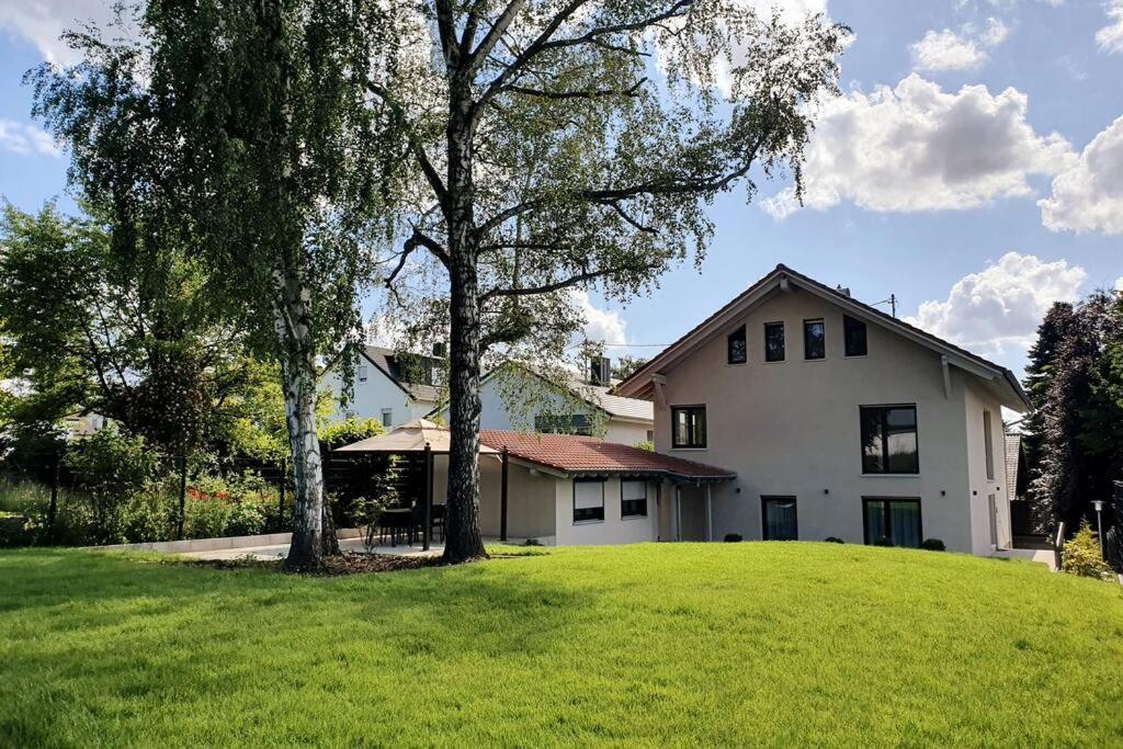 BlumenRaum - Ferienwohnung In Karlsruhe Buitenkant foto
