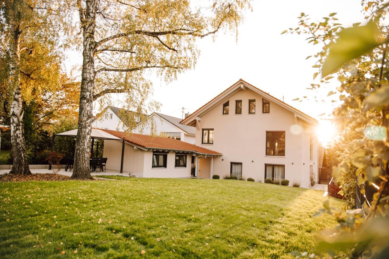 BlumenRaum - Ferienwohnung In Karlsruhe Buitenkant foto